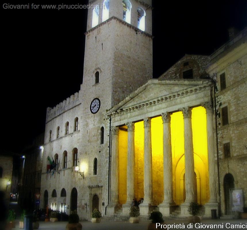 Tempio di Minerva, di eta romana.JPG